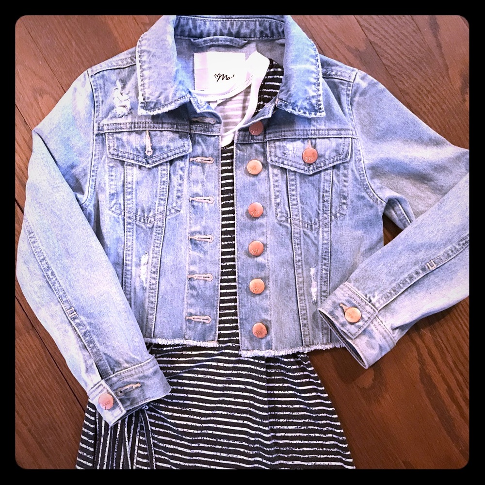 Maddie cropped distressed jean jacket;size S